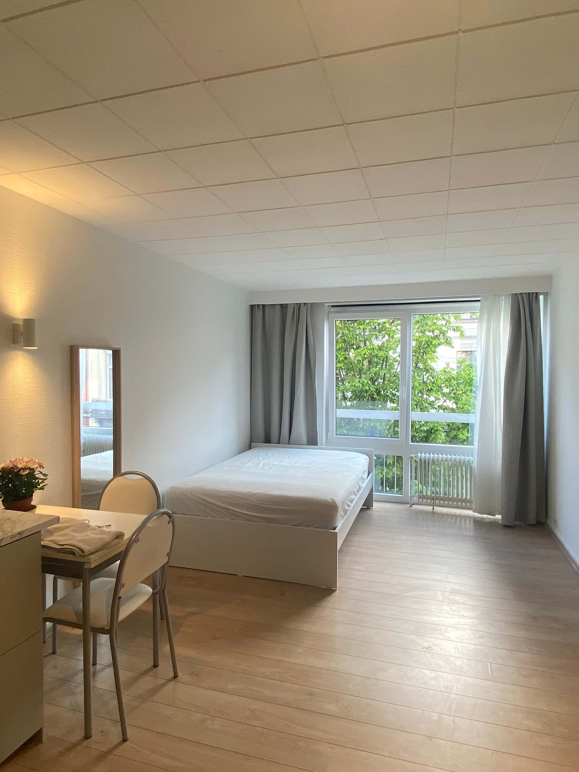 Bright studio Schuman