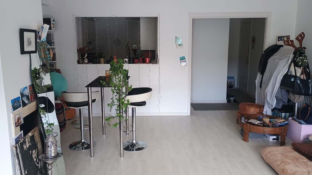Bright and quiet 1 Bedroom between Place Stéphanie and Chaussée d'XL