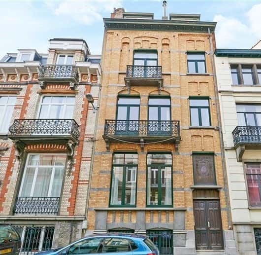 Bright 80m² Duplex near Schuman & Ambiorix – Available August 2026