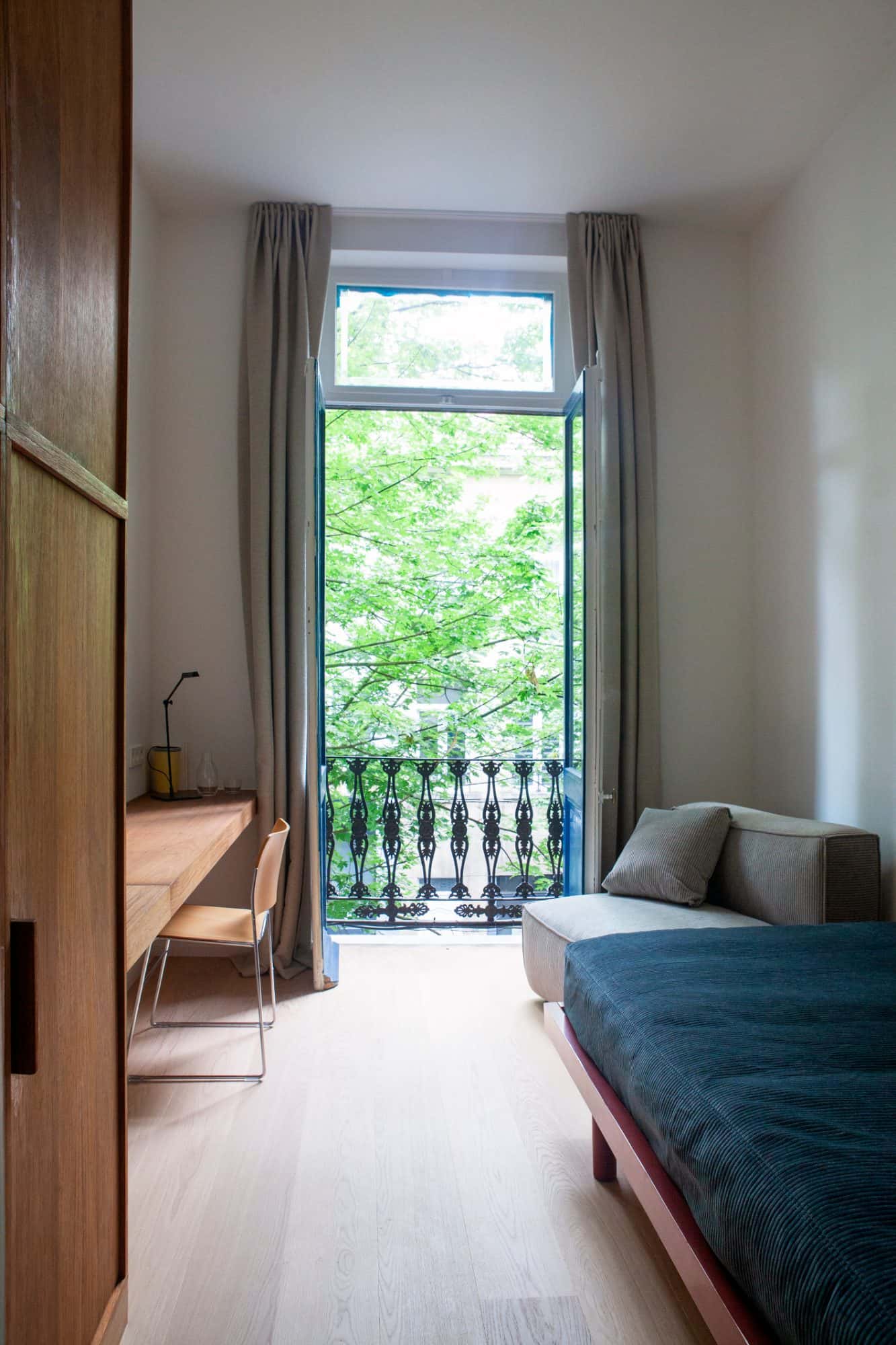 Standard Room w/ Private Shower – Botanique 31 (EU Quarter)