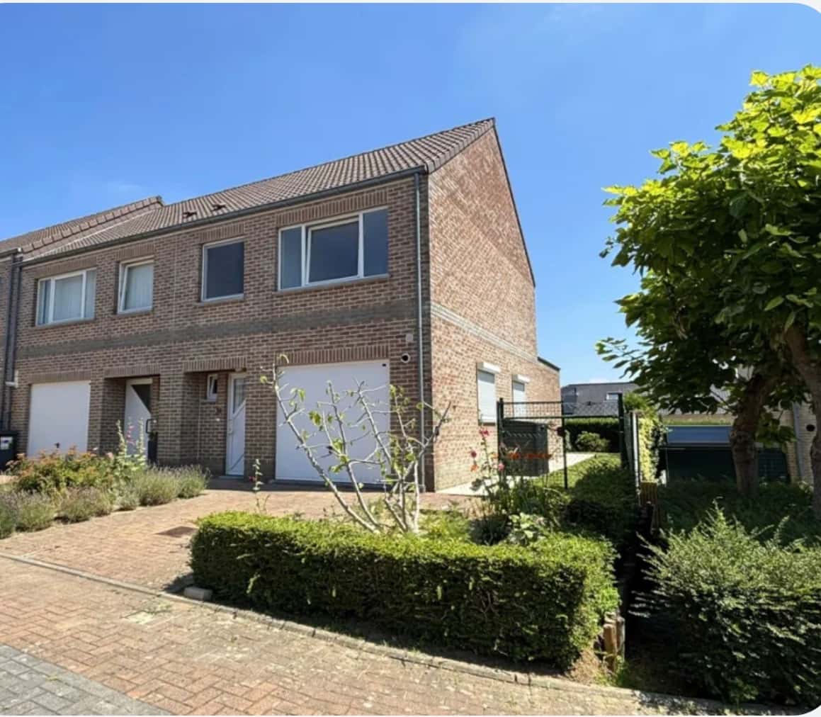 4 bedroom semi detached house with nice garden in Woluwe Saint Étienne Zaventem