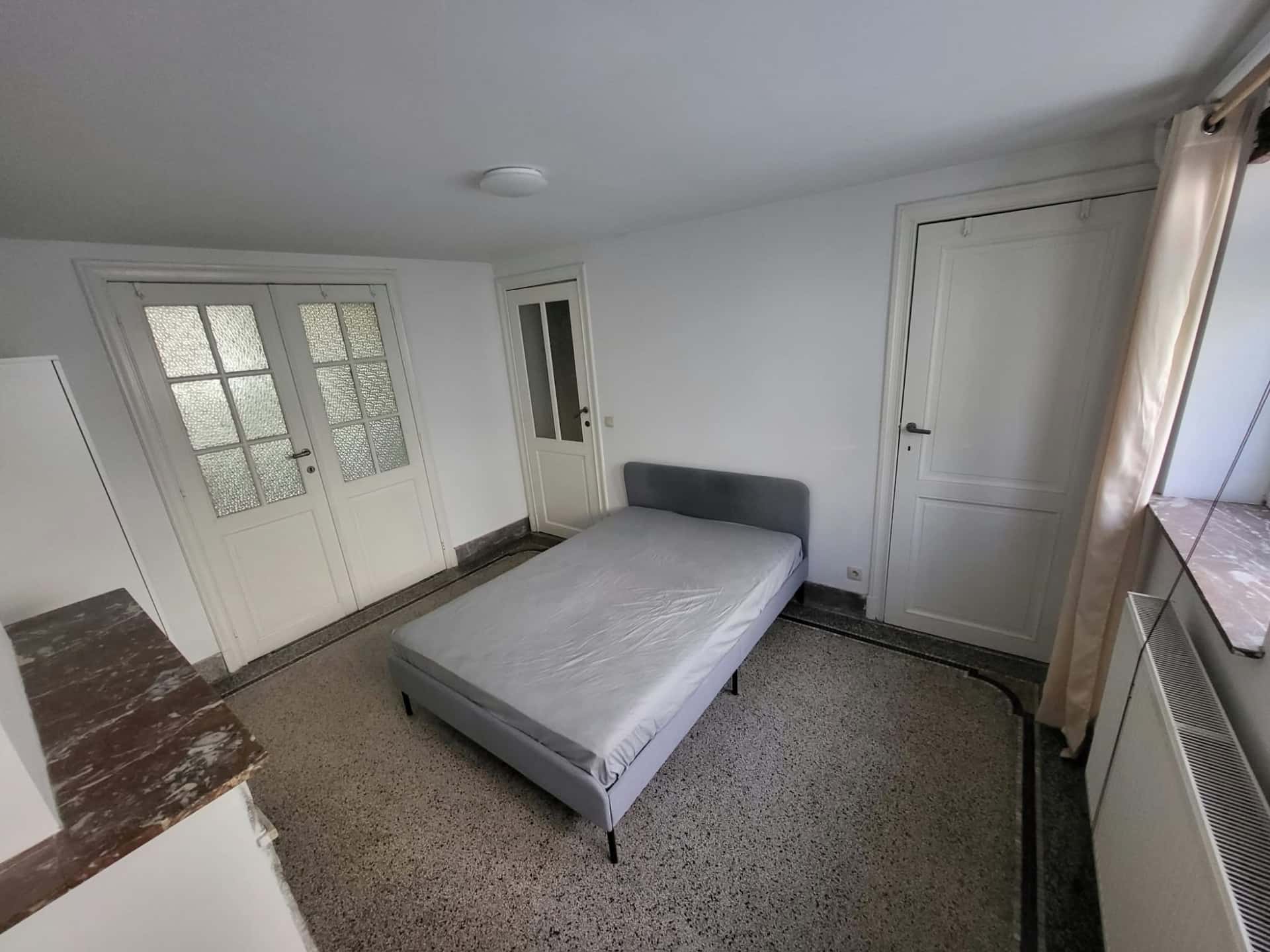 Available room near Plasky Square