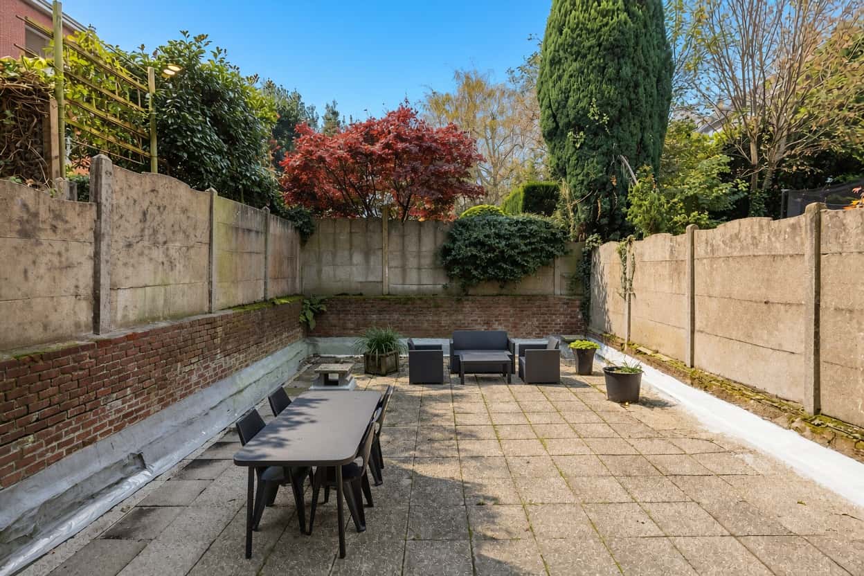 Furnished apartment with a garden